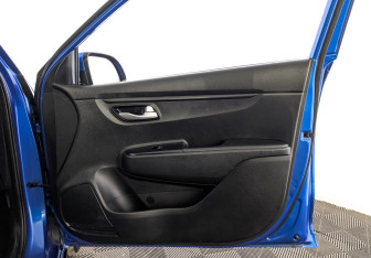 Подержанный автомобиль Kia Rio Hatchback 2019 года (24 фото)