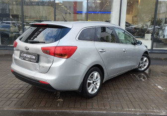 Подержанный автомобиль Kia Ceed Wagon 2013 года (8 фото)