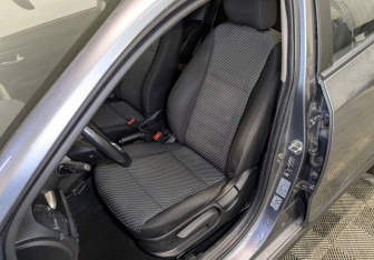 Подержанный автомобиль Kia Rio Hatchback 2020 года (17 фото)