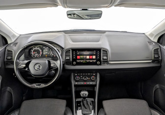 Подержанный автомобиль Skoda Karoq 2021 года (14 фото)