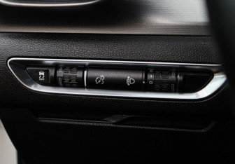 Подержанный автомобиль Geely Coolray 2021 года (14 фото)