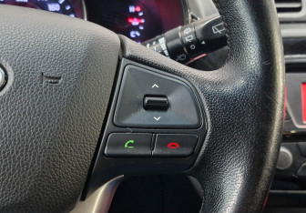 Подержанный автомобиль Kia Rio Hatchback 2012 года (26 фото)