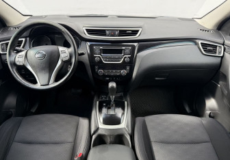 Подержанный автомобиль Nissan Qashqai 2018 года (12 фото)