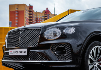 Подержанный автомобиль Bentley Bentayga 2021 года (20 фото)