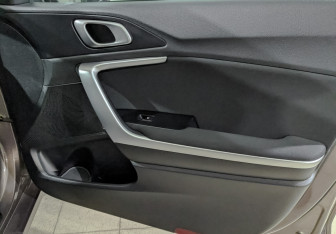 Подержанный автомобиль Kia Ceed Hatchback 2020 года (25 фото)