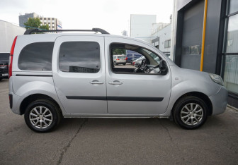 Подержанный автомобиль Renault Kangoo 2014 года (4 фото)