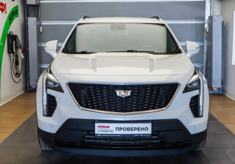 Подержанный автомобиль Cadillac XT4 2021 года (2 фото)