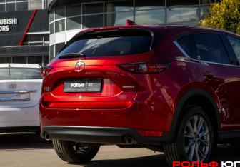 Подержанный автомобиль Mazda CX-5 2021 года (21 фото)