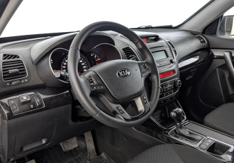 Подержанный автомобиль Kia Sorento 2018 года (15 фото)