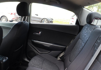 Подержанный автомобиль Kia Rio Sedan 2012 года (10 фото)