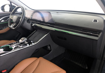 Подержанный автомобиль Omoda C5 2023 года (22 фото)