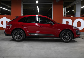 Подержанный автомобиль Porsche Macan 2023 года (4 фото)