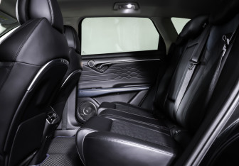 Подержанный автомобиль Voyah Free 2024 года (12 фото)