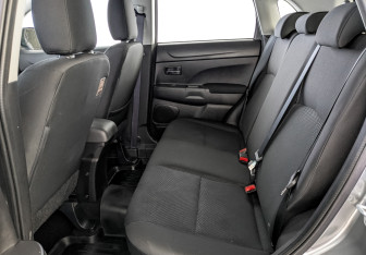 Подержанный автомобиль Mitsubishi ASX 2014 года (18 фото)