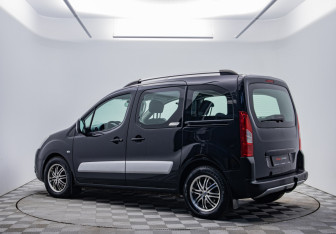 Подержанный автомобиль Citroen Berlingo 2012 года (7 фото)