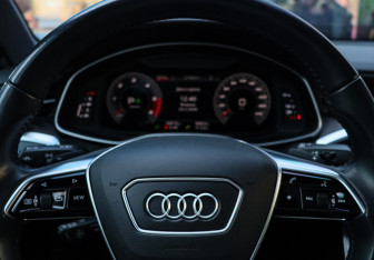 Подержанный автомобиль Audi A6 Sedan 2020 года (40 фото)