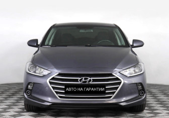 Подержанный автомобиль Hyundai Elantra Sedan 2017 года (2 фото)
