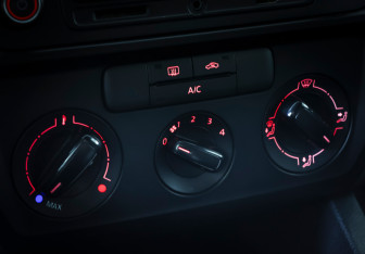 Подержанный автомобиль Volkswagen Jetta Sedan 2015 года (17 фото)