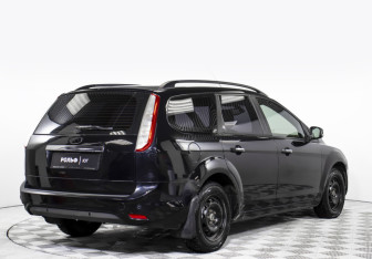 Подержанный автомобиль Ford Focus Wagon 2008 года (5 фото)