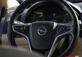 Подержанный автомобиль Opel Insignia Wagon 2014 года (15 фото)