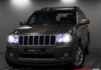 Подержанный автомобиль Jeep Grand Cherokee 2008 года (23 фото)