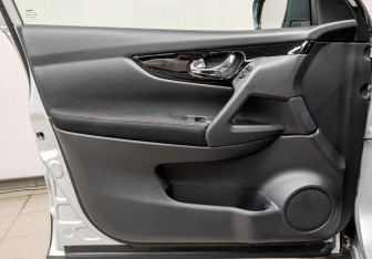 Подержанный автомобиль Nissan Qashqai 2018 года (19 фото)