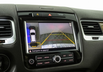 Подержанный автомобиль Volkswagen Touareg 2011 года (18 фото)