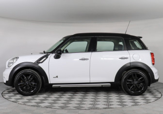Подержанный автомобиль MINI Countryman 2016 года (8 фото)