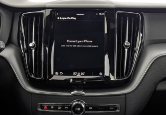 Подержанный автомобиль Volvo XC60 2023 года (17 фото)