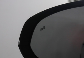 Подержанный автомобиль Москвич 3 2023 года (16 фото)