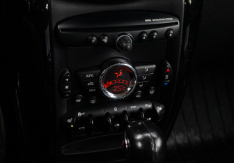 Подержанный автомобиль MINI Countryman 2013 года (18 фото)