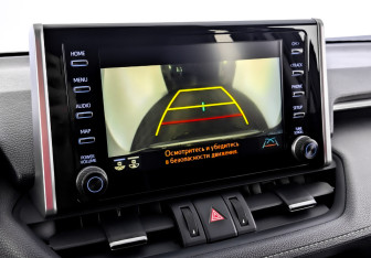 Подержанный автомобиль Toyota RAV4 2021 года (25 фото)