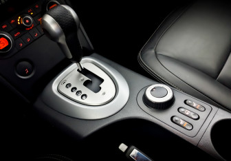 Подержанный автомобиль Nissan Qashqai 2008 года (27 фото)