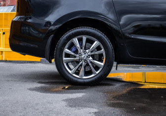 Подержанный автомобиль Kia Carnival 2019 года (12 фото)