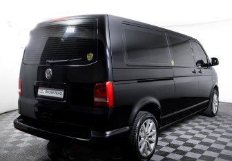 Подержанный автомобиль Volkswagen Caravelle 2013 года (5 фото)