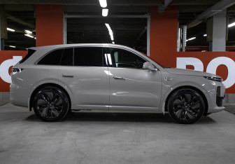 Подержанный автомобиль LiXiang L6 2024 года (4 фото)