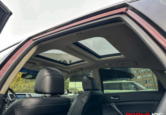 Подержанный автомобиль Nissan Teana 2011 года (16 фото)