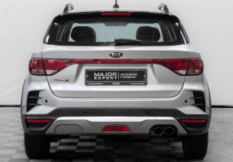 Подержанный автомобиль Kia Rio Hatchback 2021 года (6 фото)