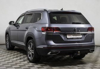 Подержанный автомобиль Volkswagen Teramont 2021 года (7 фото)