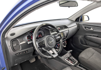 Подержанный автомобиль Kia Rio Hatchback 2019 года (16 фото)