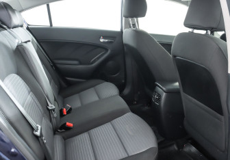 Подержанный автомобиль Kia Cerato Sedan 2016 года (12 фото)