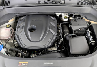 Подержанный автомобиль Geely Monjaro 2023 года (9 фото)