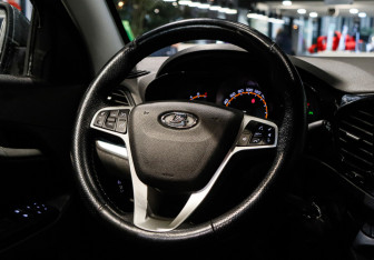 Подержанный автомобиль LADA (ВАЗ) Vesta Sedan 2019 года (19 фото)