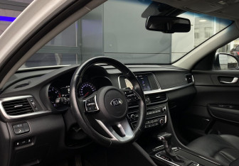 Подержанный автомобиль Kia Optima Sedan 2019 года (25 фото)