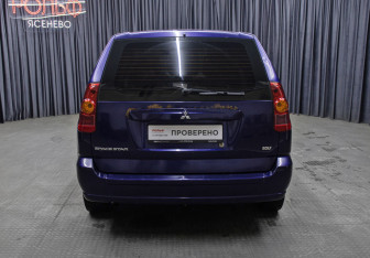 Подержанный автомобиль Mitsubishi Space Star Compactvan 2004 года (6 фото)