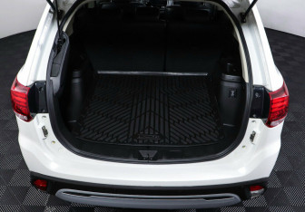 Подержанный автомобиль Mitsubishi Outlander 2021 года (18 фото)