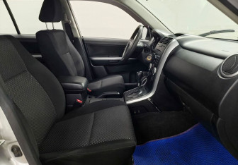 Подержанный автомобиль Suzuki Grand Vitara 2007 года (9 фото)