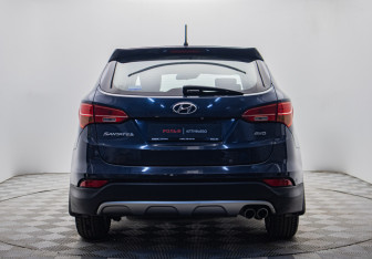Подержанный автомобиль Hyundai Santa Fe 2013 года (4 фото)