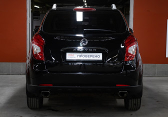 Подержанный автомобиль SsangYong Actyon 2014 года (6 фото)