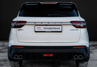 Подержанный автомобиль Geely Coolray 2023 года (6 фото)